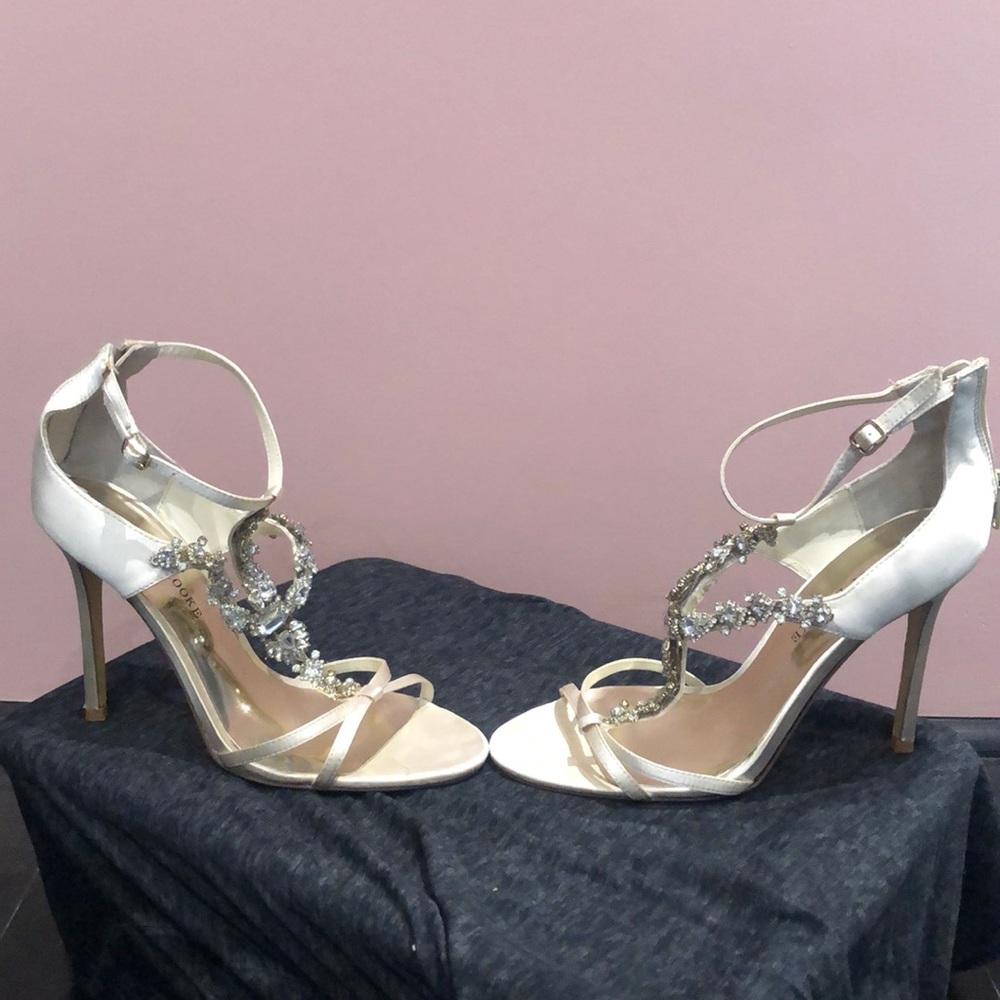 Ivory Sz. 9